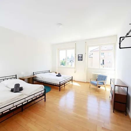 Apartment Gem Steps To Tram Family & Group *