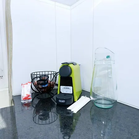 Gem Steps To Tram Family & Group Цюрих