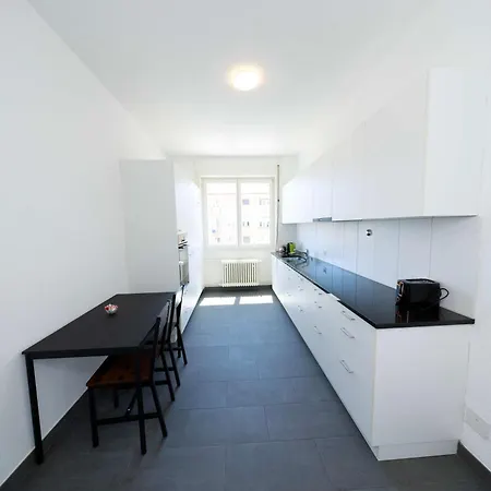 Apartment Gem Steps To Tram Family & Group