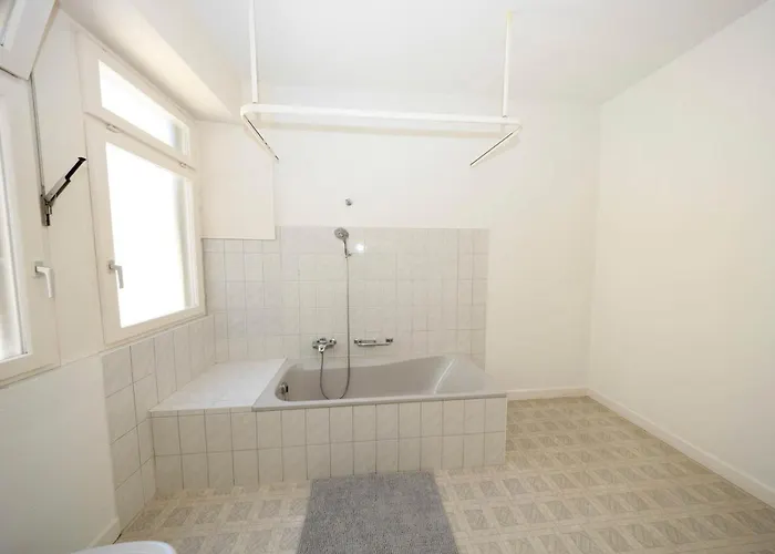 Gem Steps To Tram Family & Group