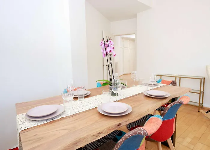 Gem Steps To Tram Family & Group * Zürich